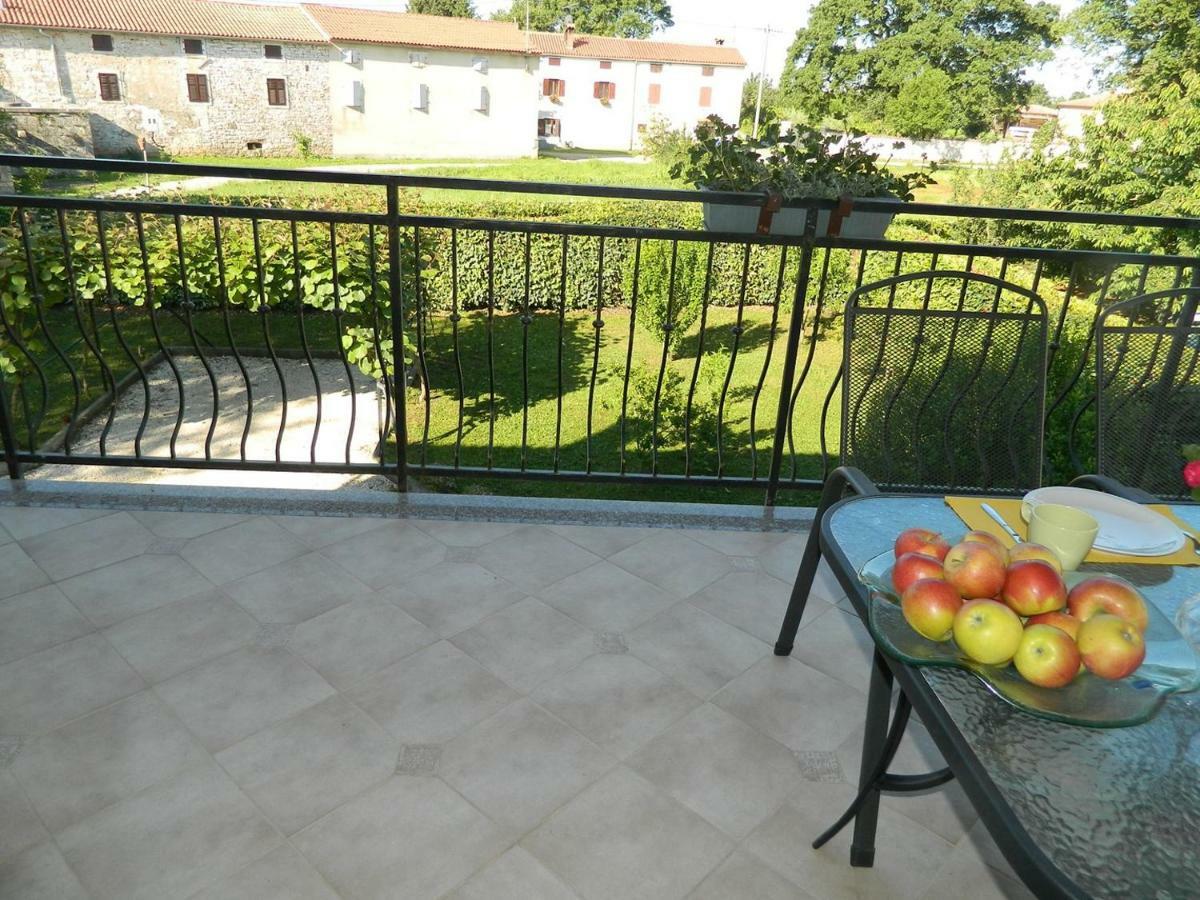 Chiara Apartment Kirmenjak Kültér fotó